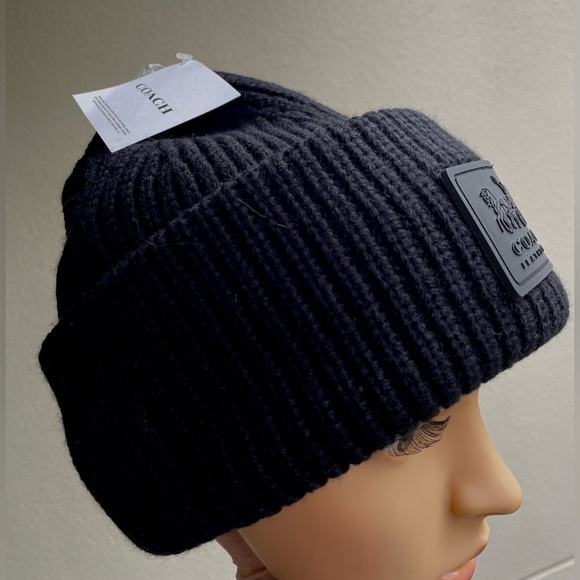 Coach Ribbed Black Beanie. - Picture 13 of 15